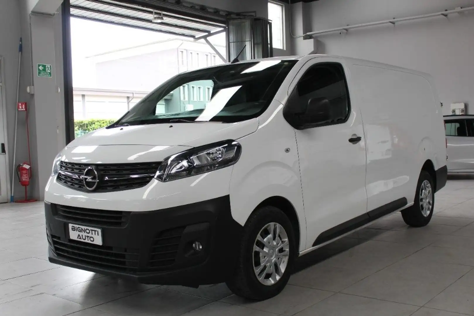 Opel Vivaro 2.0 Diesel 120CV S&S AT8 PL-TN M Furgone Enjoy Bianco - 1