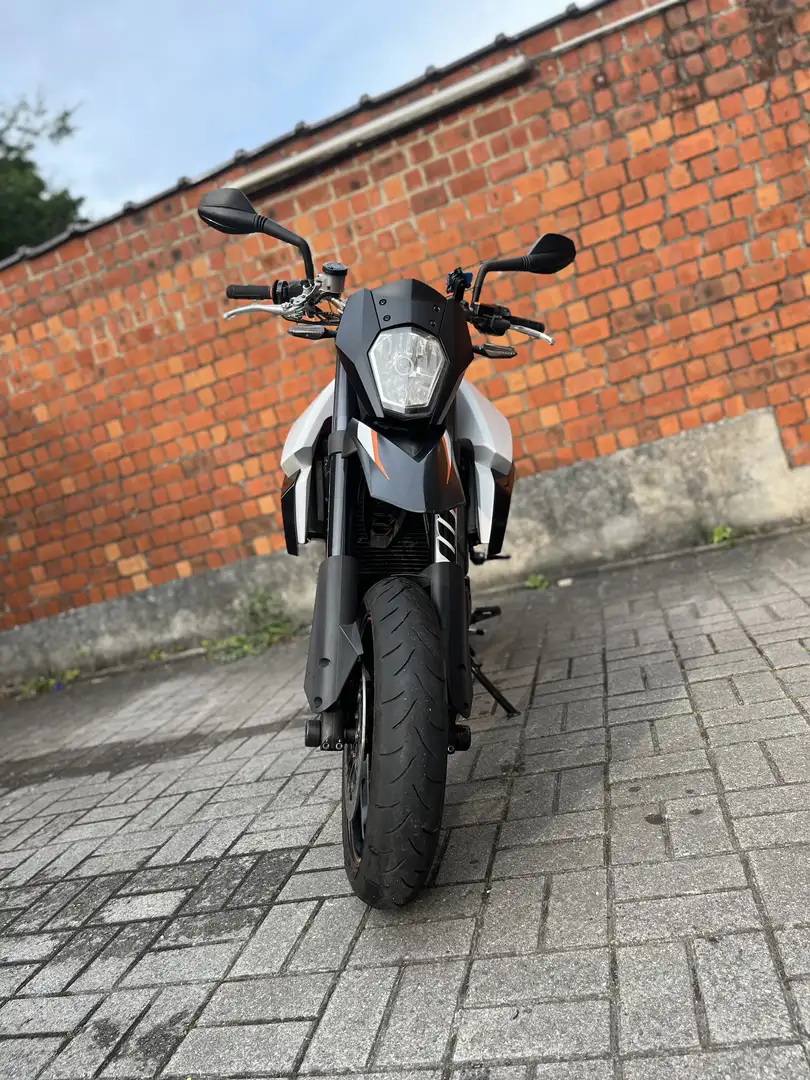 KTM 990 Supermoto Bílá - 2