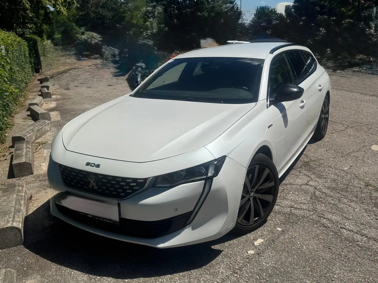 Peugeot 508 508 SW 1,5 BlueHDi 130 EAT8 S Weiß - 1