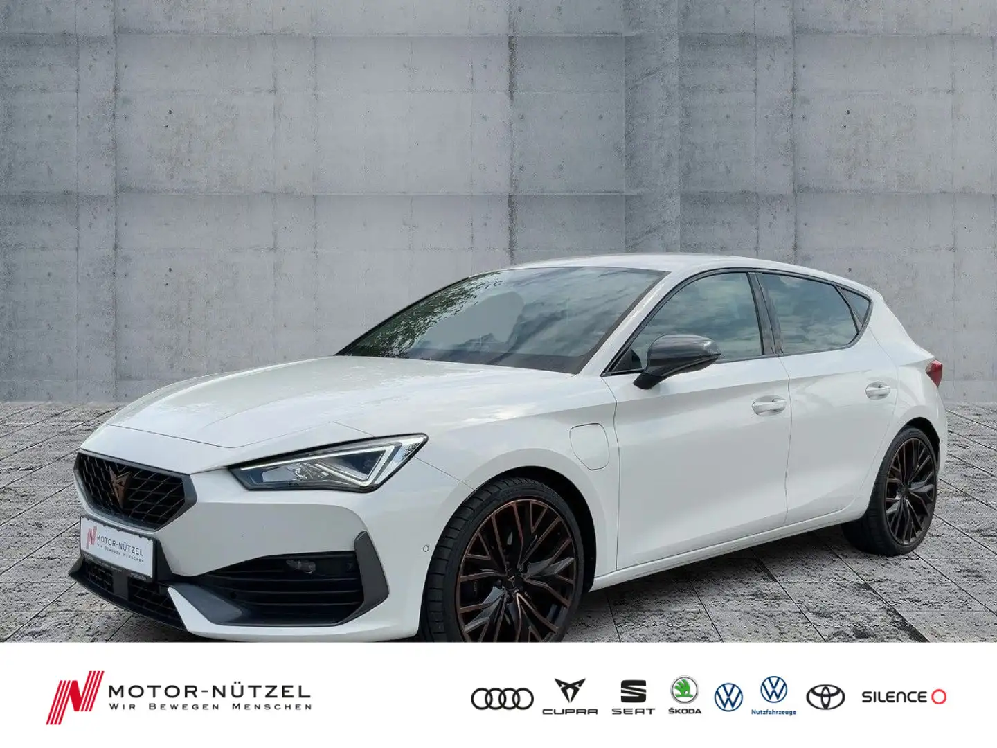 CUPRA Leon 1.4 TSI e-Hybrid LED+NAVI+KAMERA+ACC+19Z Weiß - 1