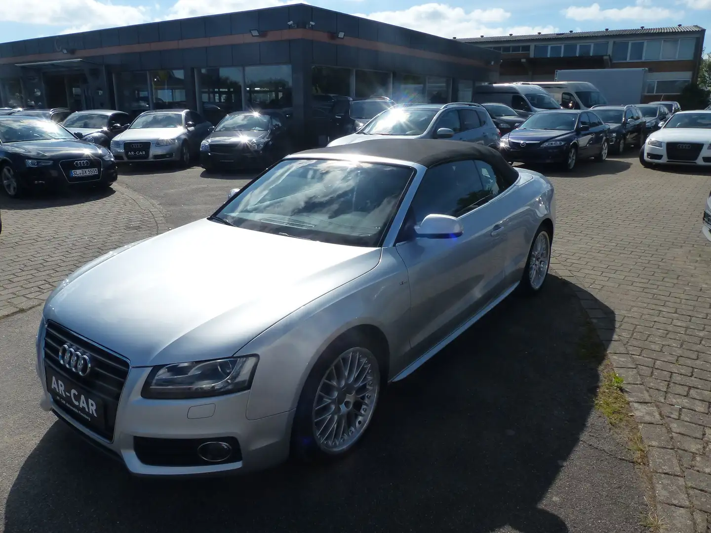 Audi A5 Cabrio 2.0 TFSI S-Line Xenon Navi Leder Klima Soun Silber - 1