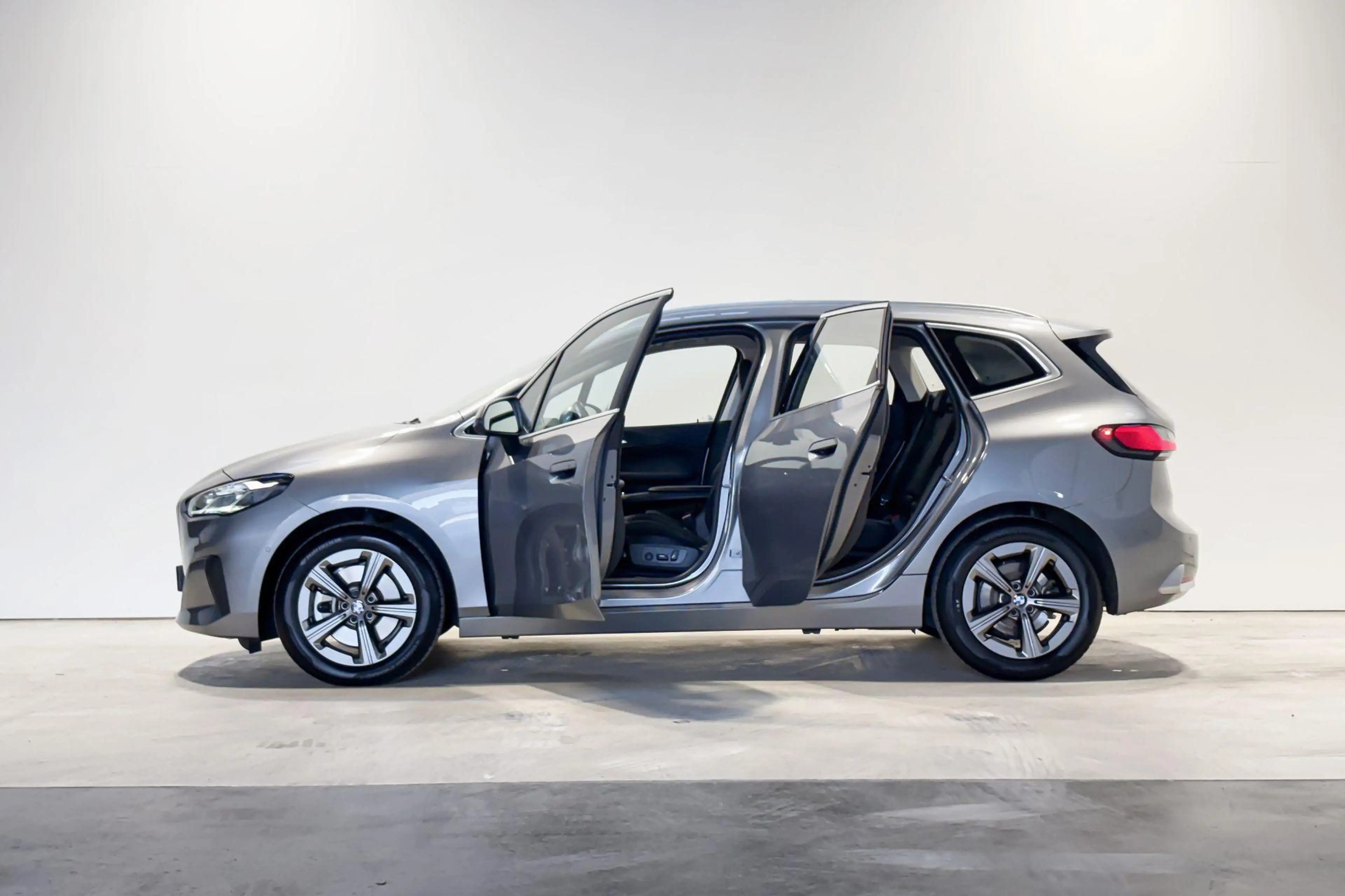 BMW 223 2 Serie Active Tourer 223i Innovation Pack - Verwa — photo 3