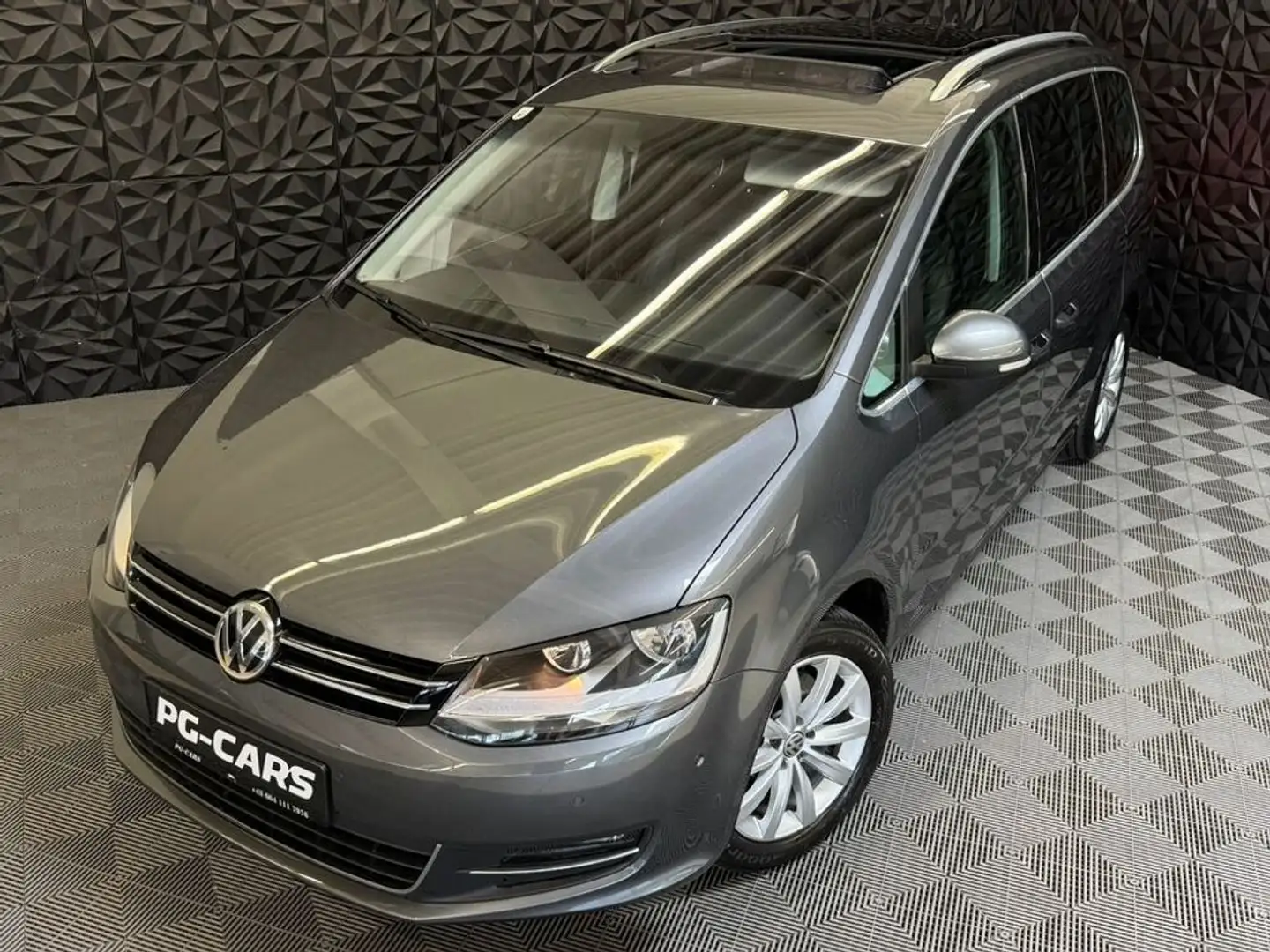 Volkswagen Sharan 2.0 TDI Highline DSG Top Zustand Grey - 2