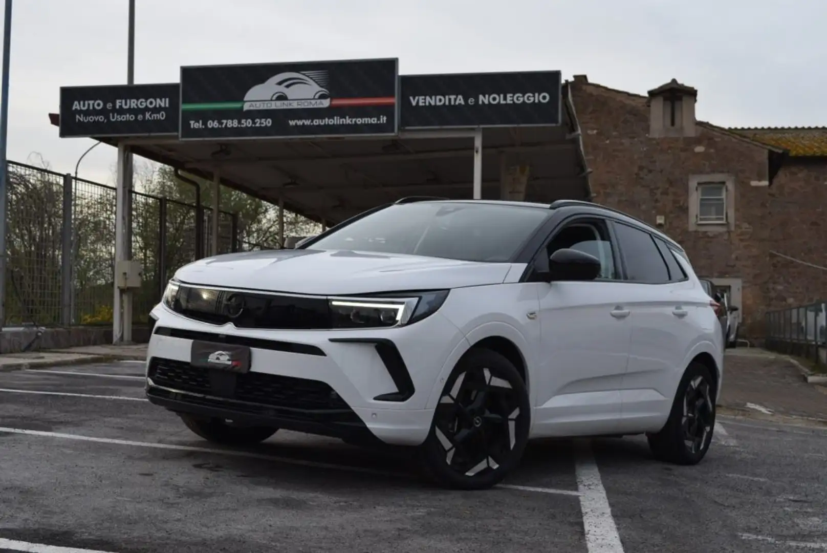 Opel Grandland 1.6 PHEV automatica AWD GSe 200CV Blanc - 2