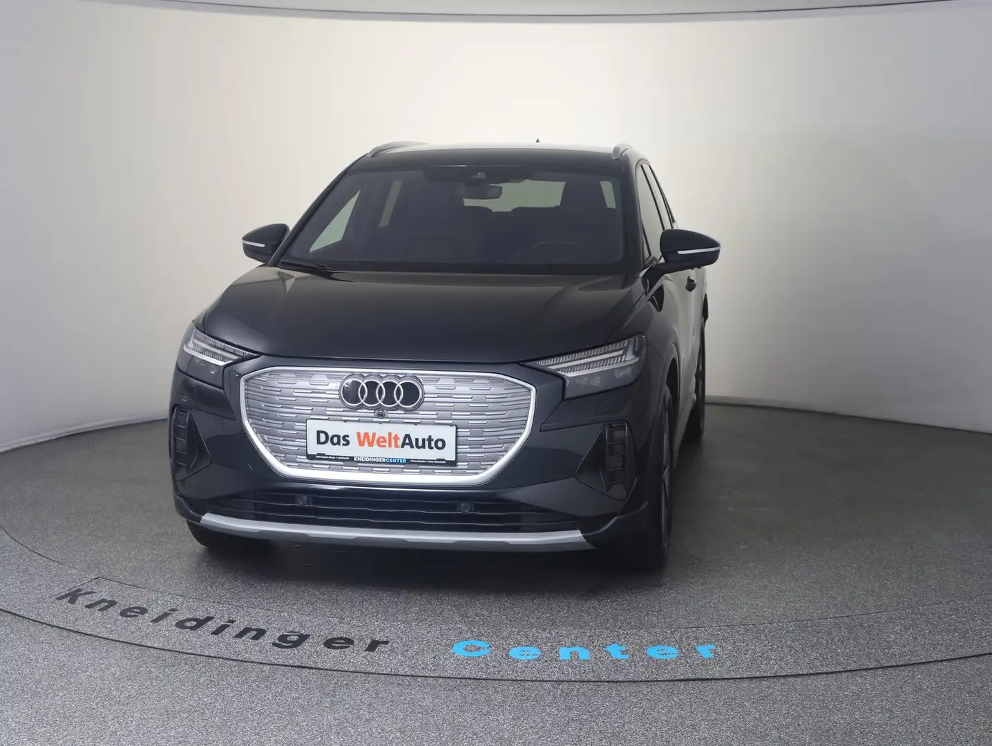 Audi Q4 e-tron Audi Q4 45 e-tron quattro Schwarz - 2