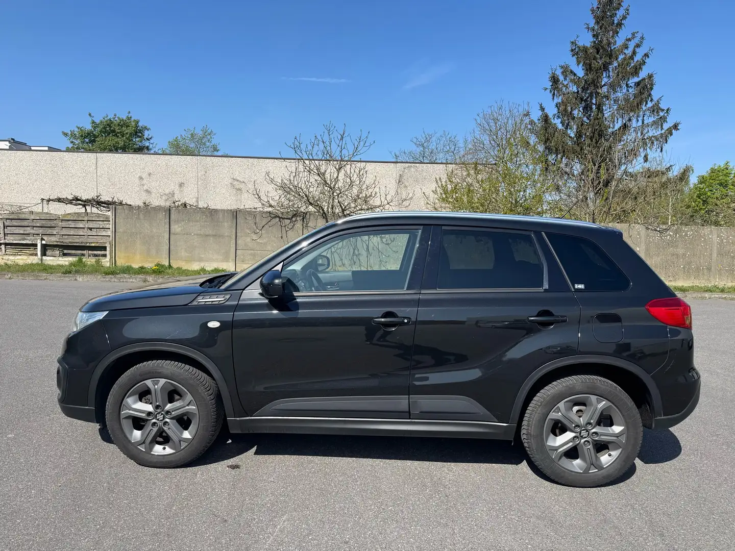 Suzuki Vitara 1.6 (4x4) Allgrip Comfort // NAVI // CAMERA // CT! - 2