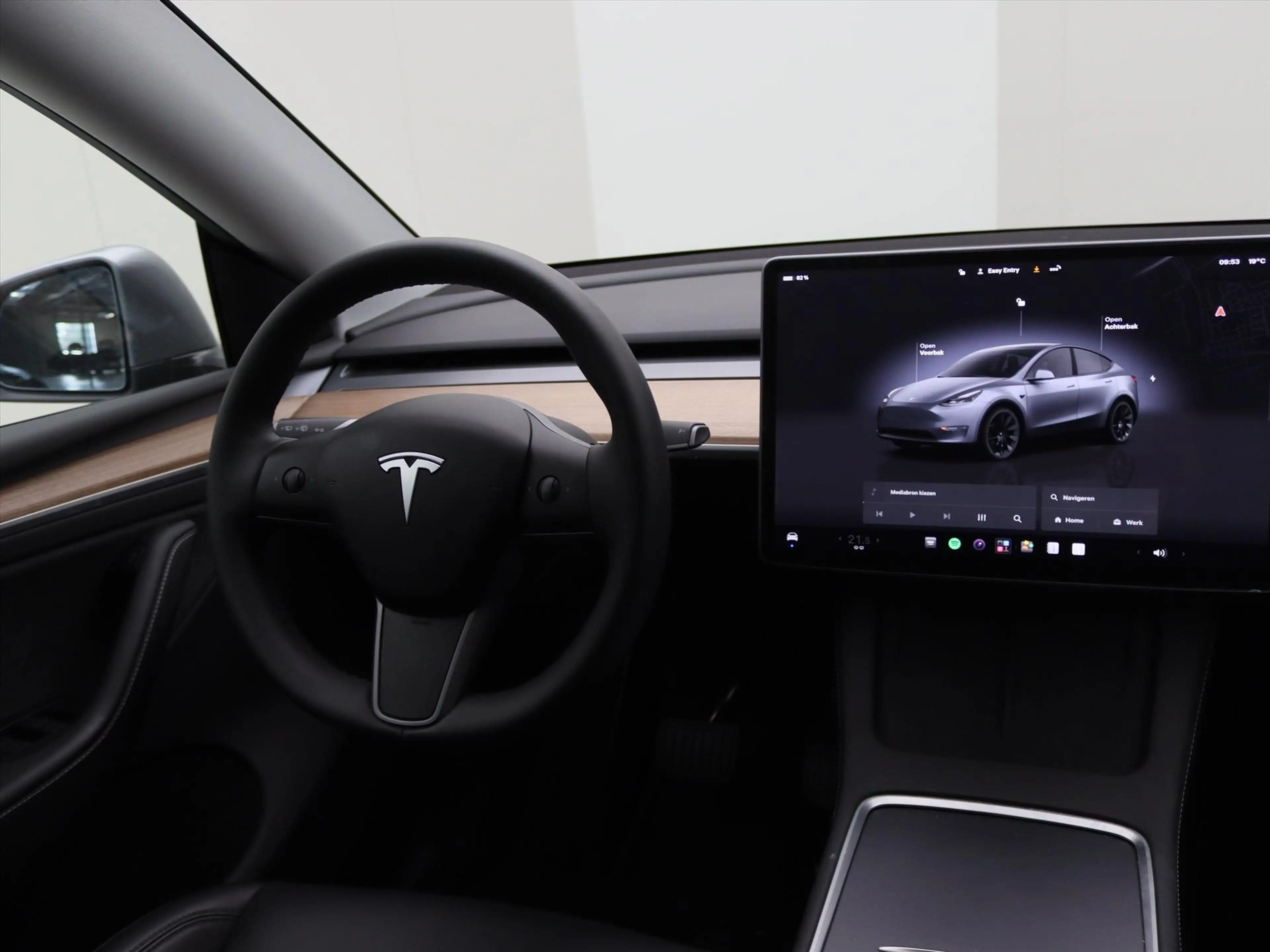 Tesla Model Y Long Range AWD 75kWh 351pk 94.9% SoH [ AMD RYZEN+A — photo 9