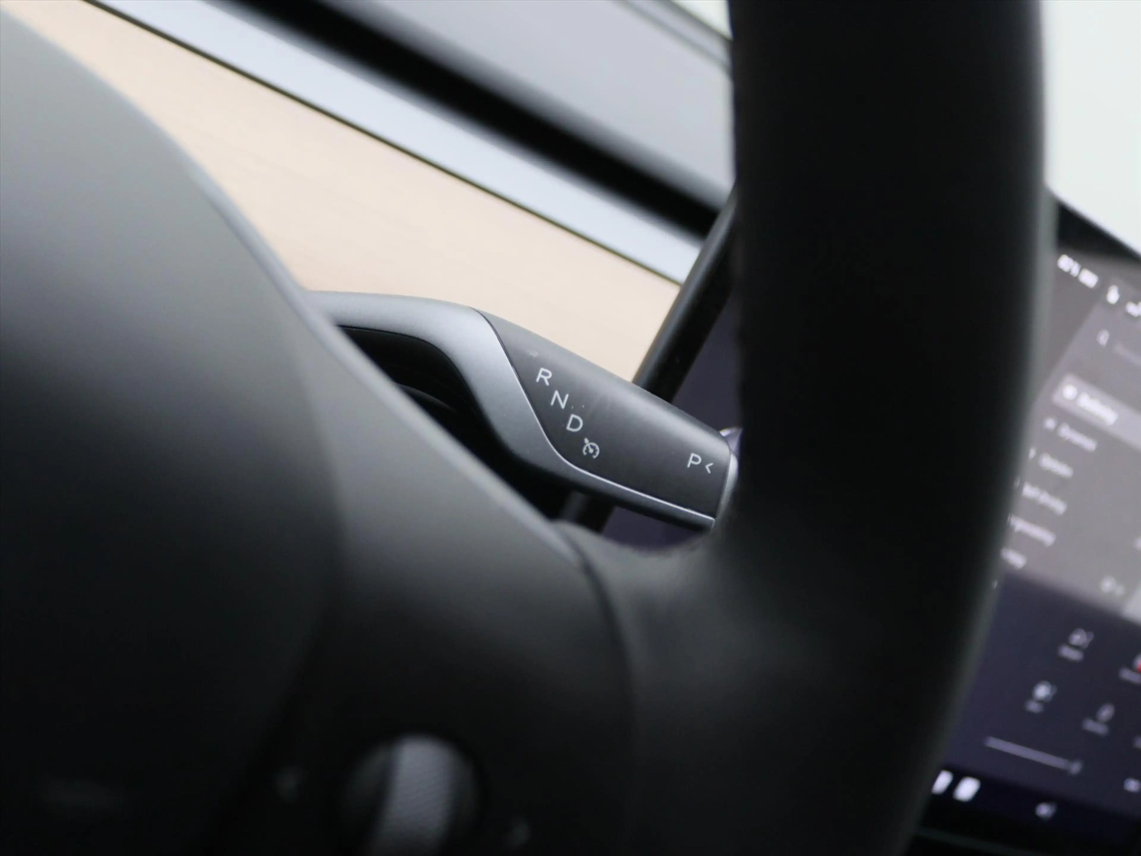 Tesla Model Y Long Range AWD 75kWh 351pk 94.9% SoH [ AMD RYZEN+A — photo 23
