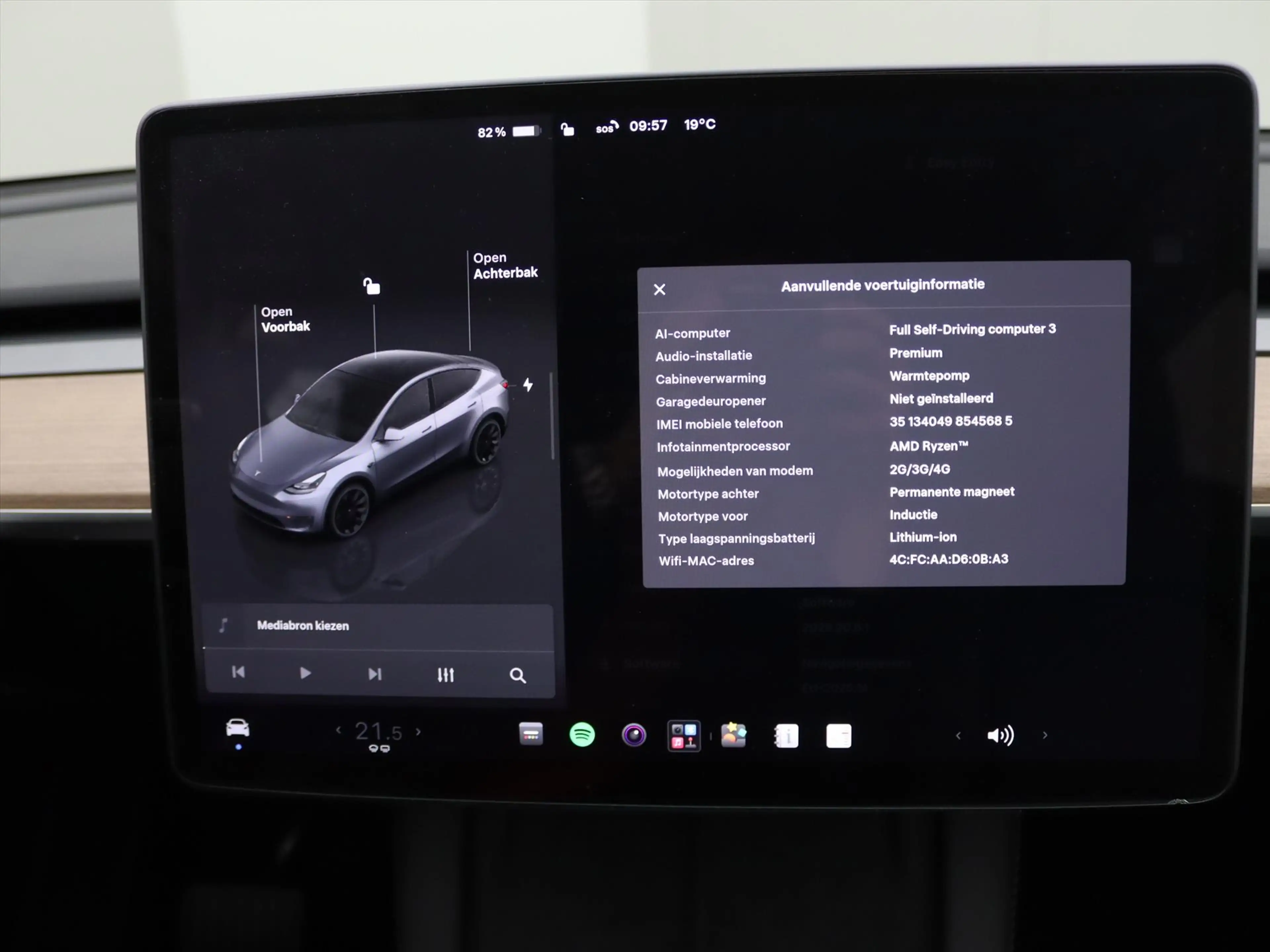 Tesla Model Y Long Range AWD 75kWh 351pk 94.9% SoH [ AMD RYZEN+A — photo 33
