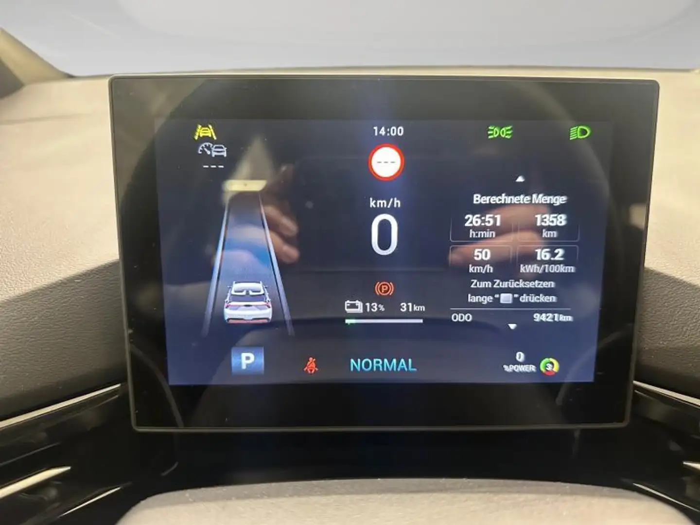 MG MG4 STANDARD Blanc - 2