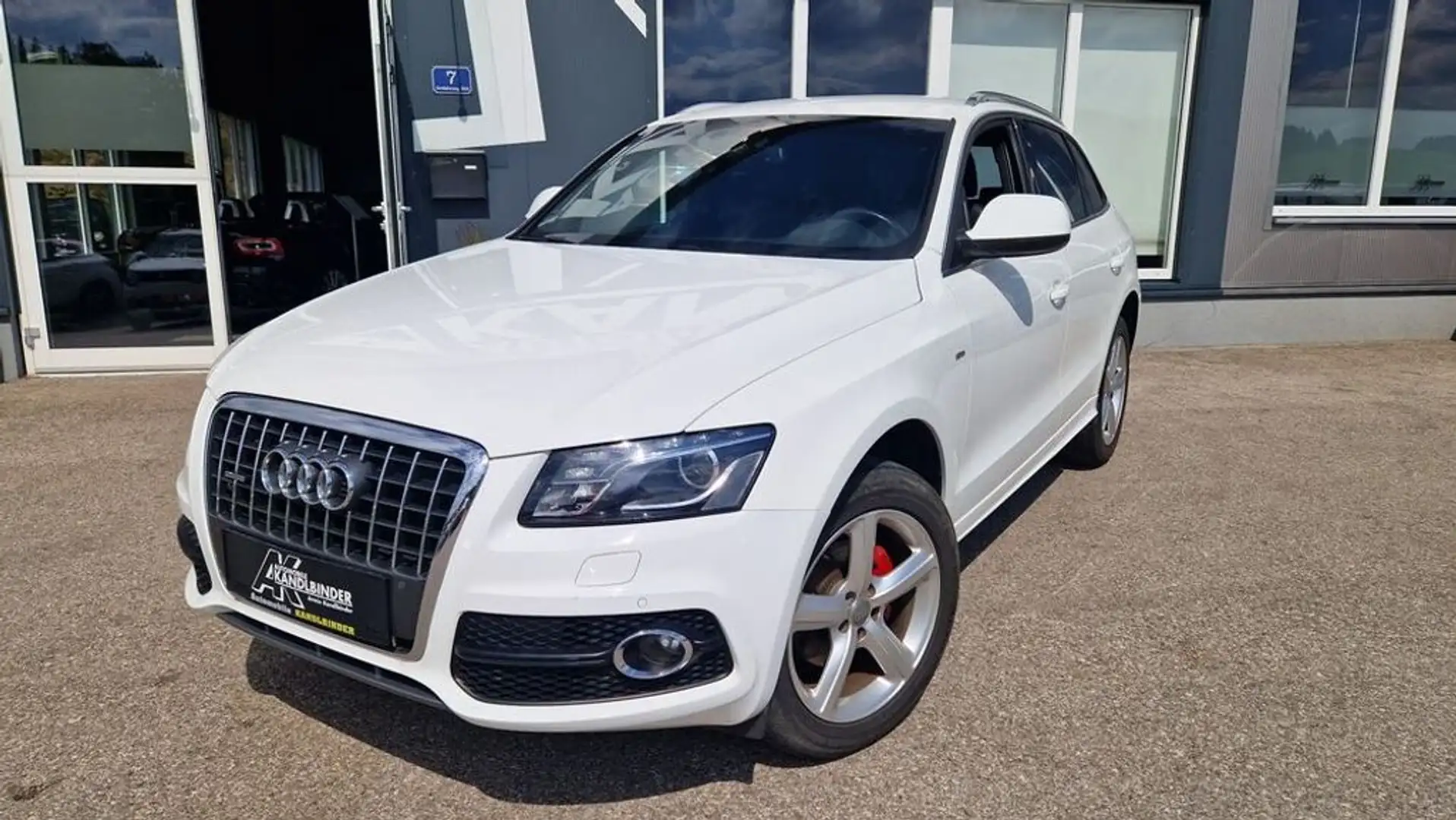 Audi Q5 2,0 TDI Quattro S-Line S-tronic Wit - 1