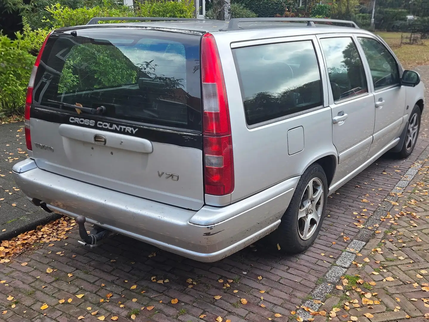 Volvo V70 V70 2.5 Luxury-Line Zilver - 2