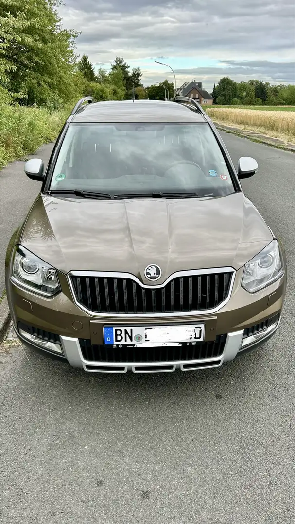 Skoda Yeti Outdoor 1.2 TSI DSG Adventure Braun - 1