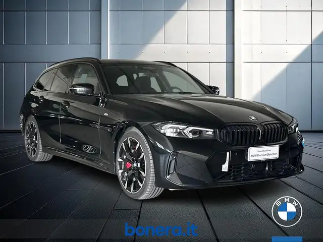 BMW 3 Series view 4