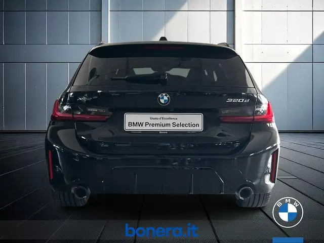 BMW 3 Series view 7