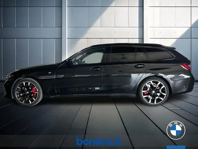 BMW 3 Series view 9