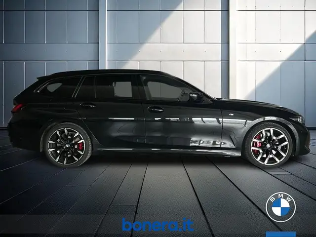 BMW 3 Series view 5