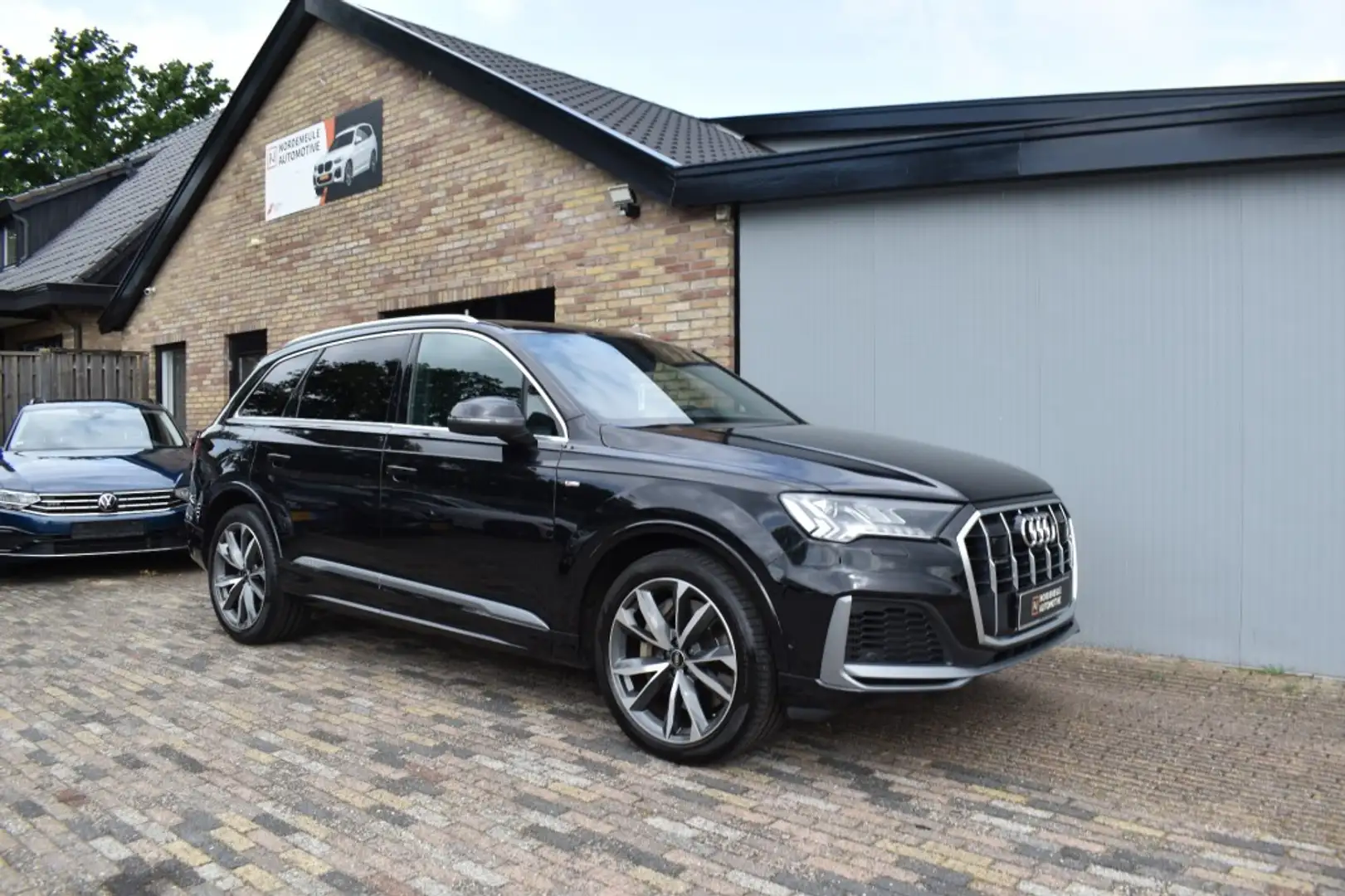 Audi Q7 55 TFSI E Quattro S Line, Matrix, Pano, Exclusief Zwart - 2