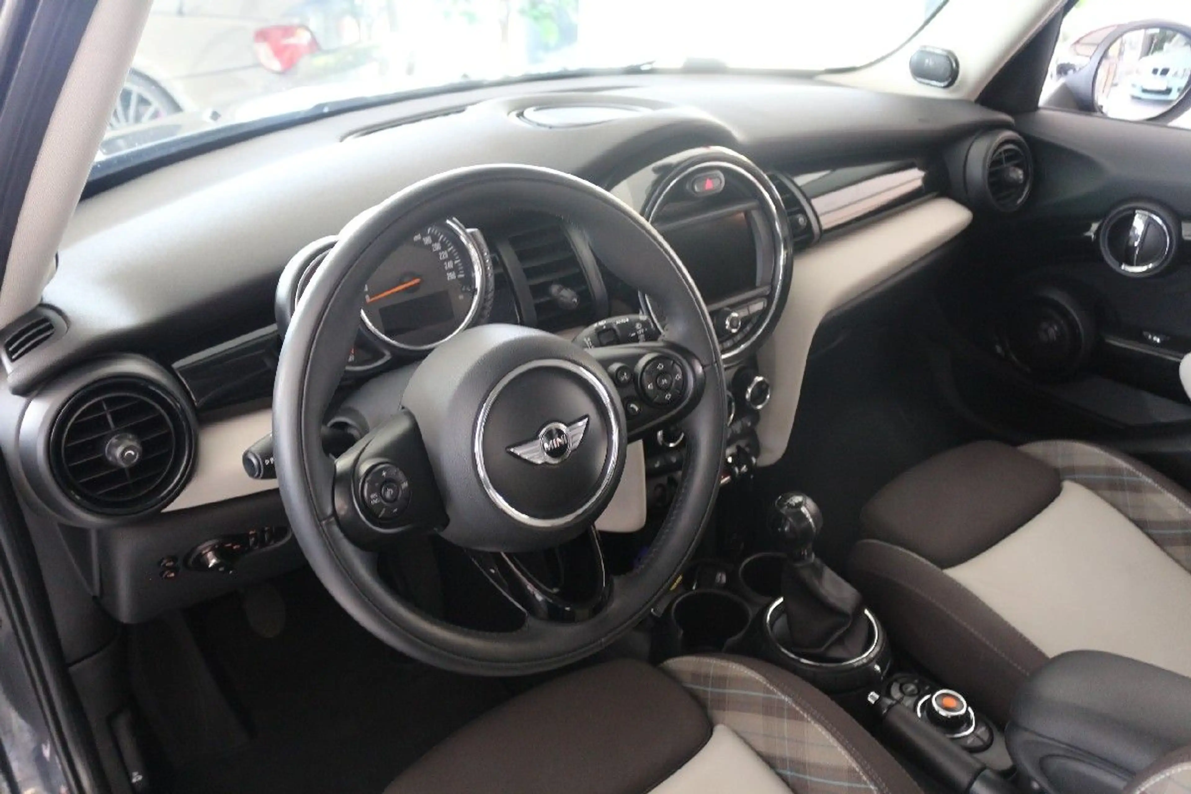 MINI Cooper S - Leder-h&k-Navi-Sitzheizung-PDC — photo 9