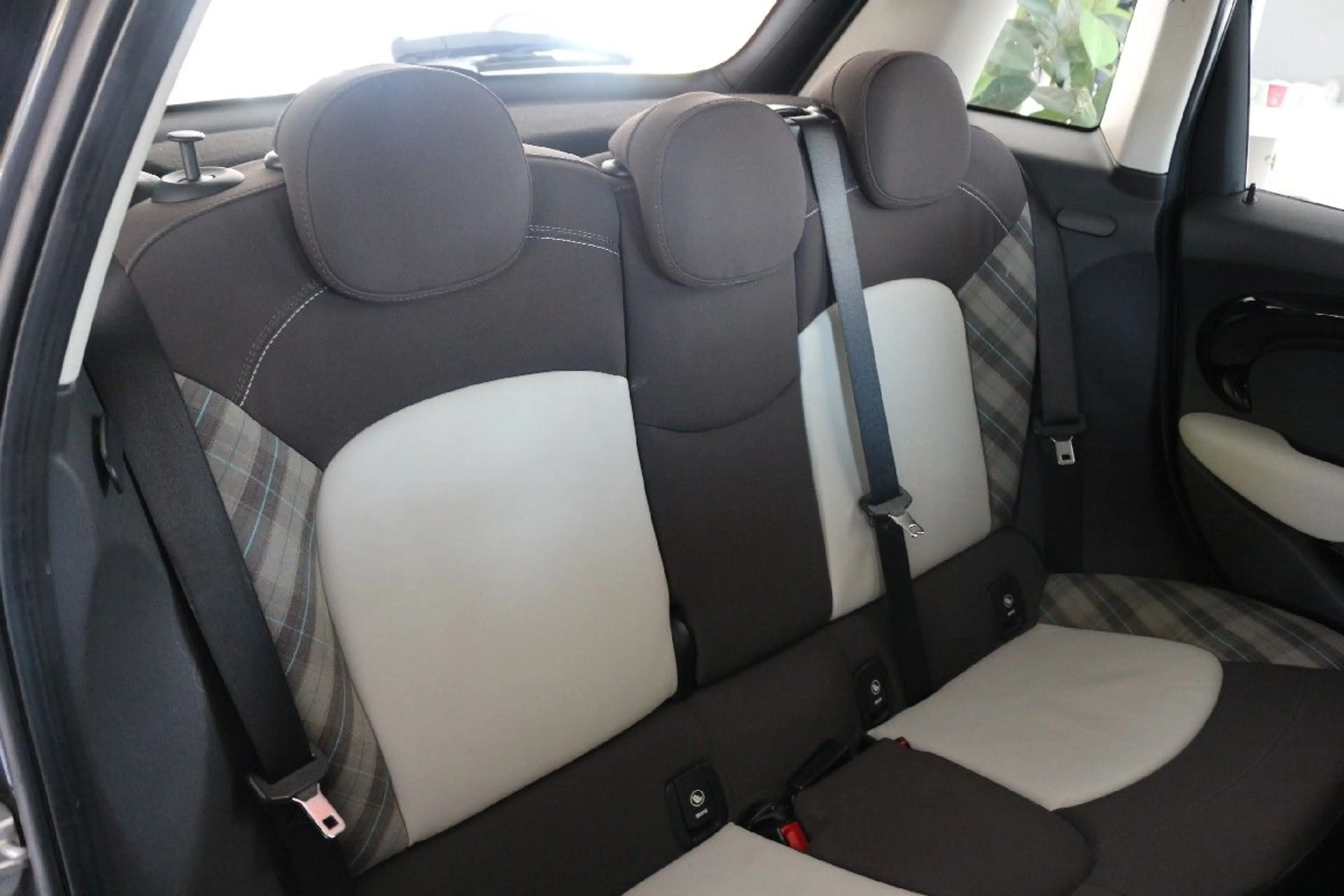 MINI Cooper S - Leder-h&k-Navi-Sitzheizung-PDC — photo 14