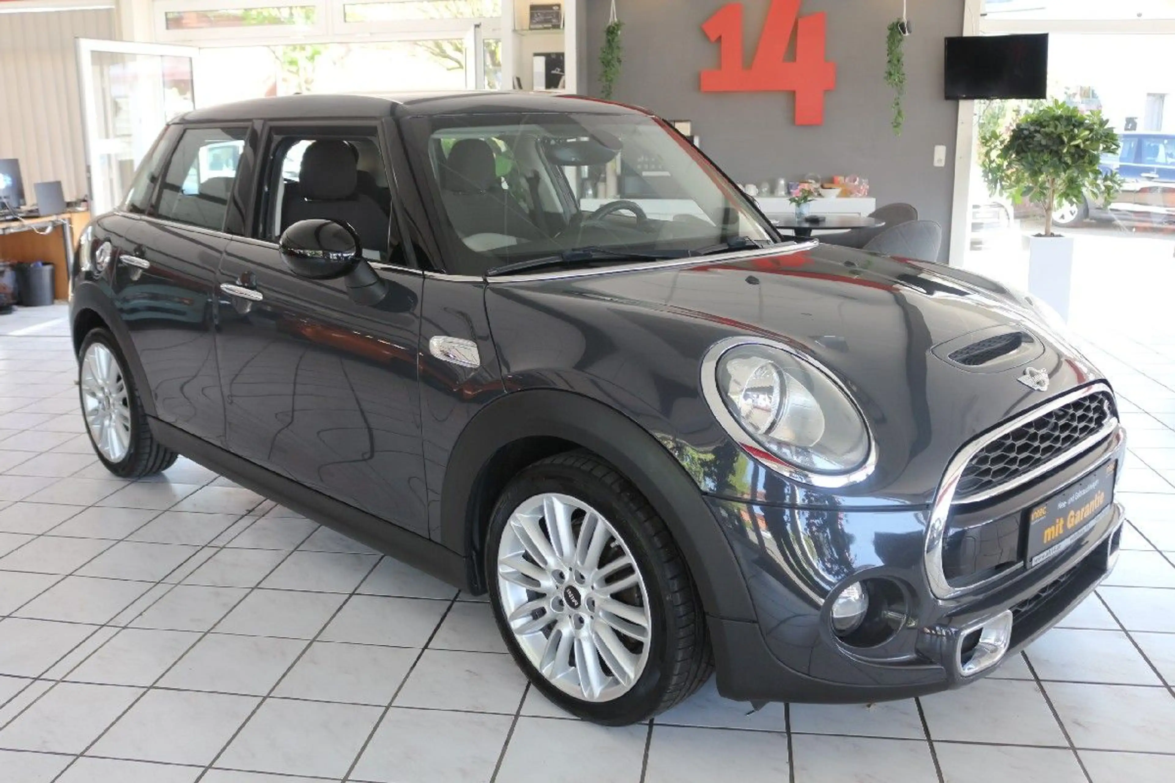 MINI Cooper S - Leder-h&k-Navi-Sitzheizung-PDC — photo 4