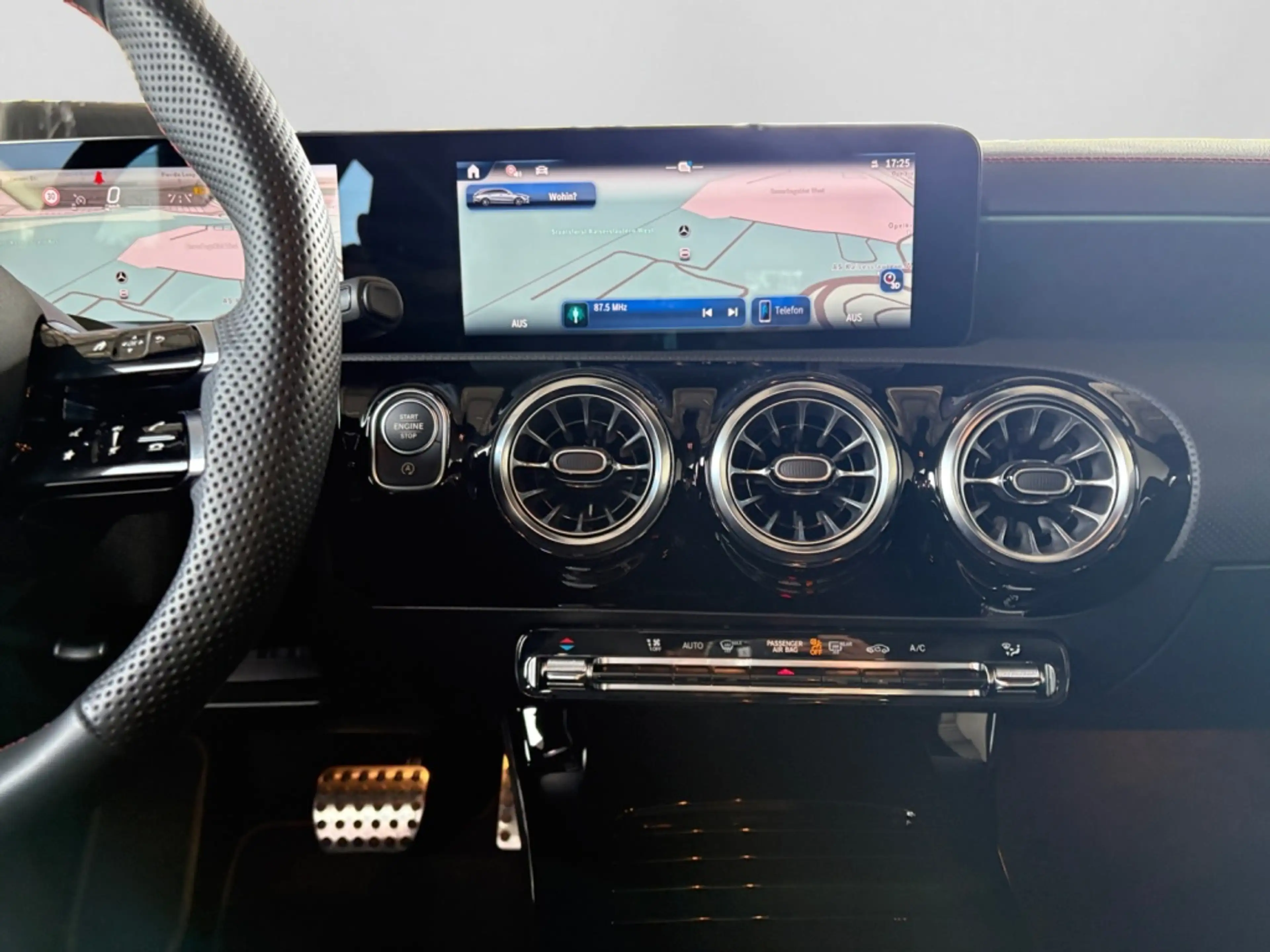 Mercedes-Benz CLA 200 Shooting Brake AMG|AMBIENTE|MBUX|SHZ|KAM — photo 12