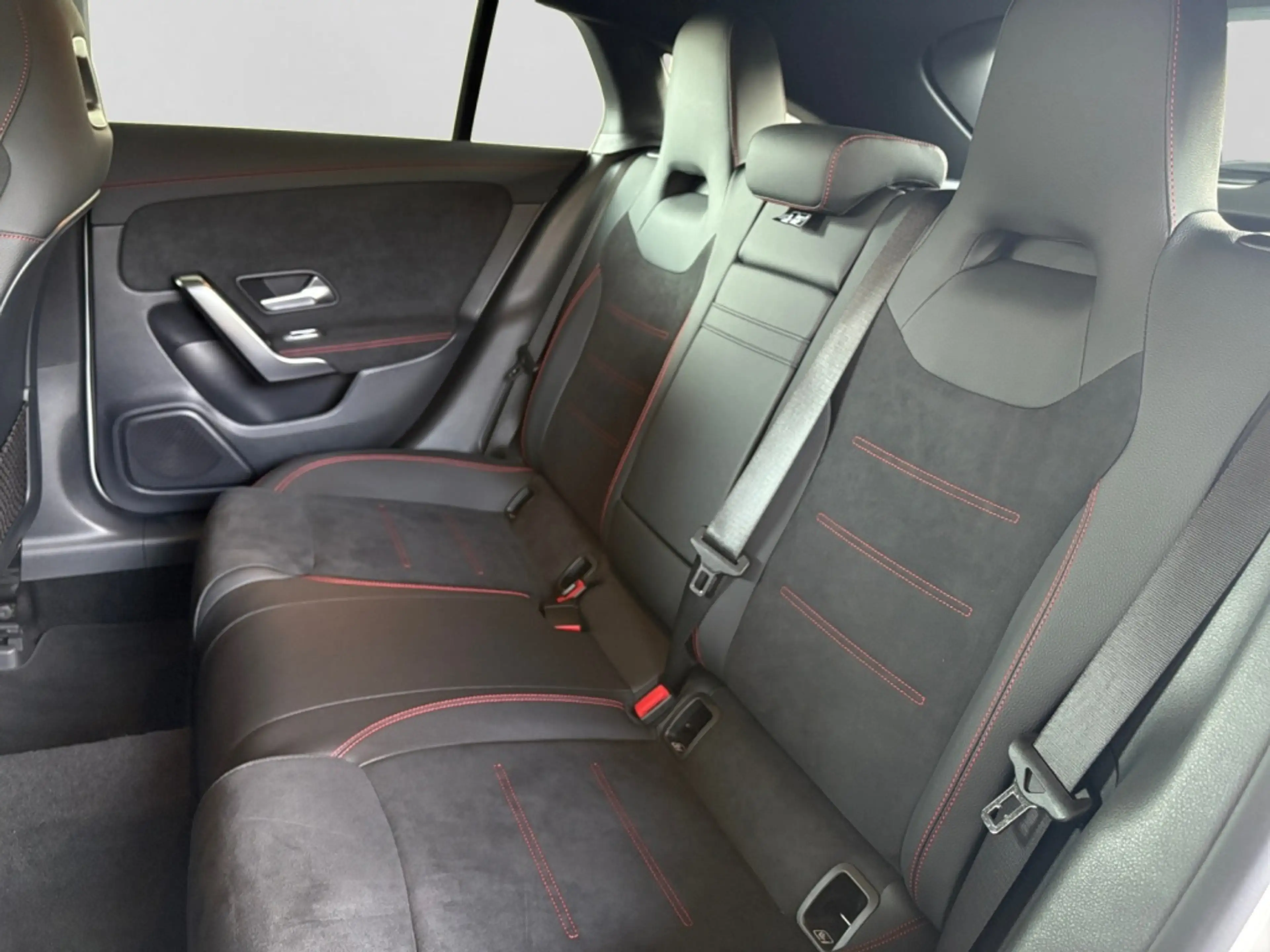 Mercedes-Benz CLA 200 Shooting Brake AMG|AMBIENTE|MBUX|SHZ|KAM — photo 14