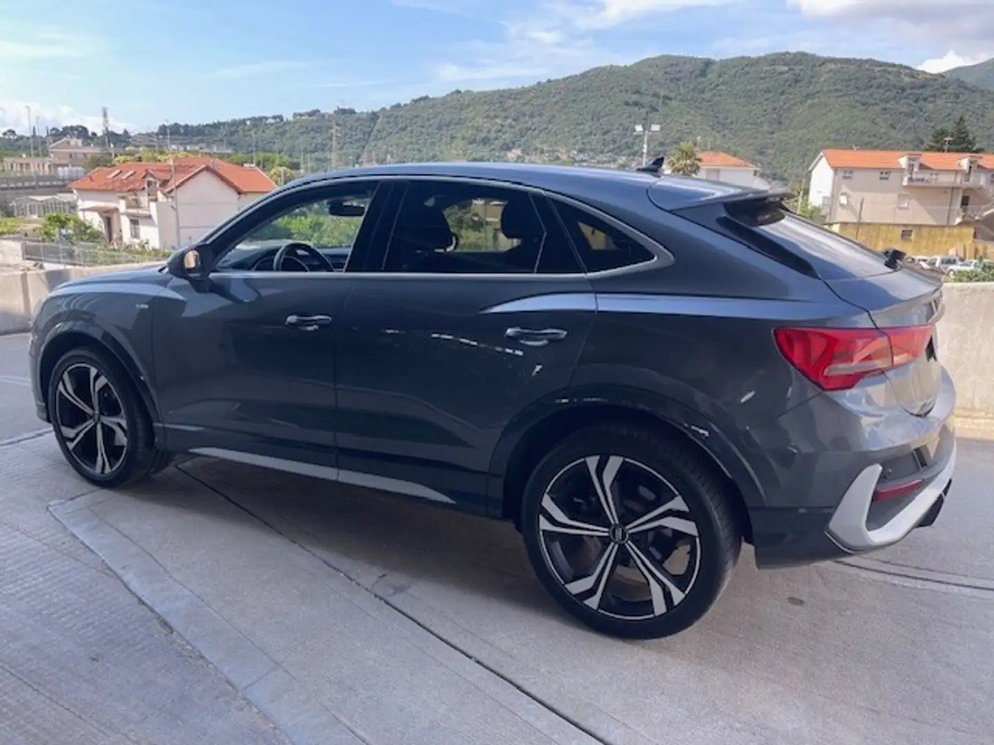 Audi Q3 35 TFSI S line edition Grigio - 2