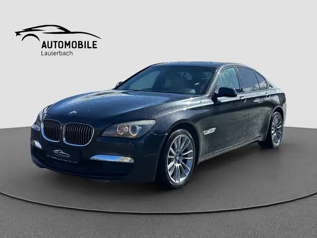 BMW 740 d xDrive M PAKET/SOFTCLOSE/AHK/SD/FOND-TV