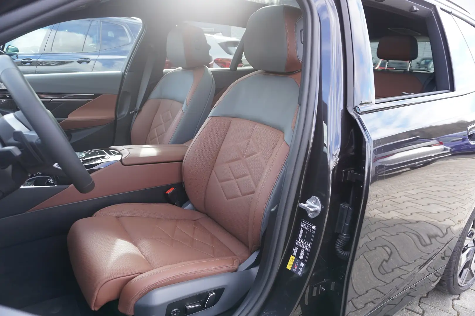 BMW i5 eDrive40 Touring M Sport AHK HeadUp ACC Sitzbelüft Grau - 2