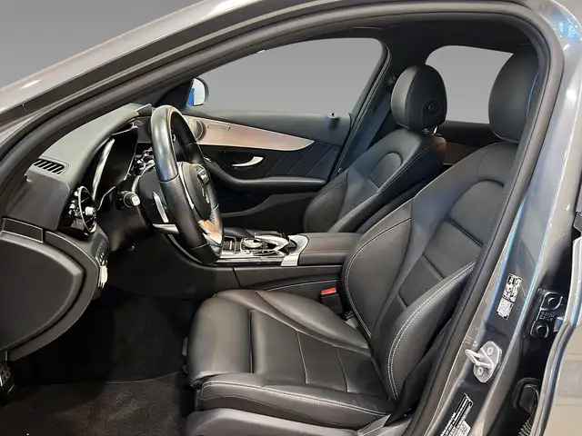 Mercedes-Benz 300 view 9