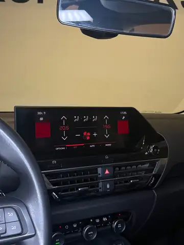 Citroen C4 view 12