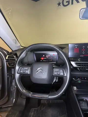 Citroen C4 view 9