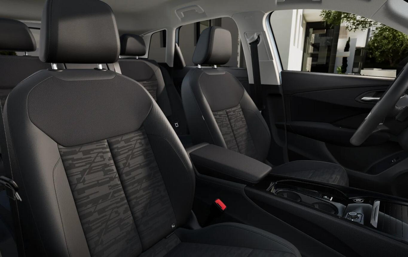 Audi Q3 Intense Tech LED+ KlimaP MMI+ Keyl PrivG 17Z eH... — photo 5