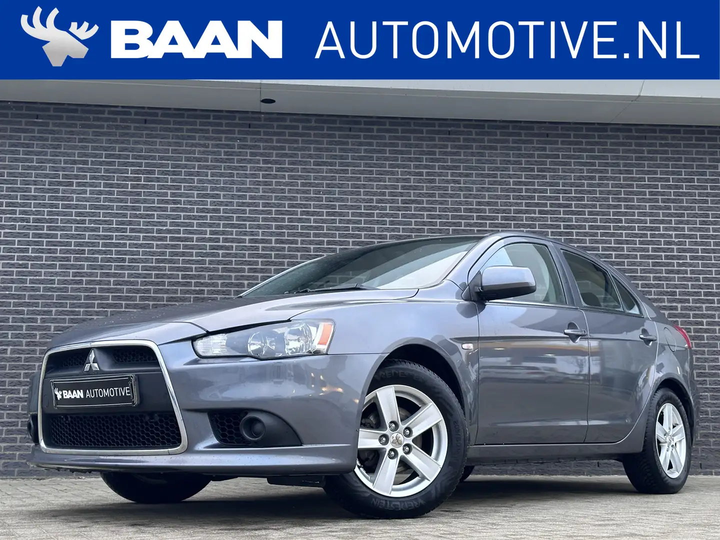 Mitsubishi Lancer Sportback 1.5 Edition One Grijs - 1