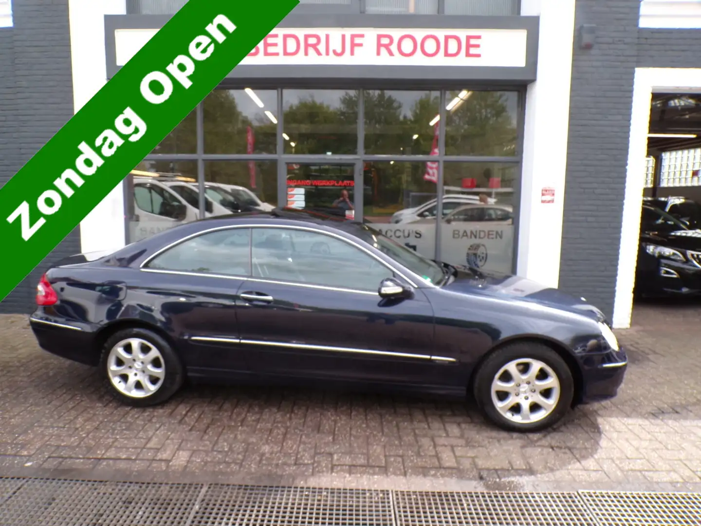 Mercedes-Benz CLK 270 Coupé CDI Elegance AUTOMAAT,VELE EXTRA'S! ""ZONDAG Blau - 1