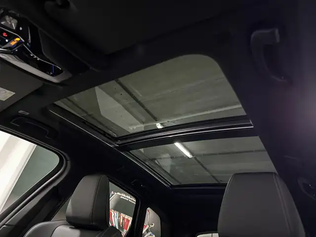 BMW 2 Series view 11