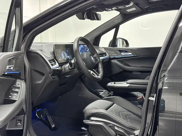 BMW 2 Series view 9