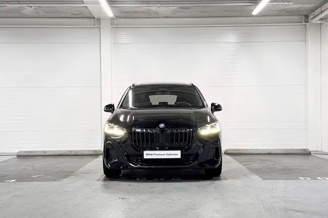 BMW 2 Series view 6