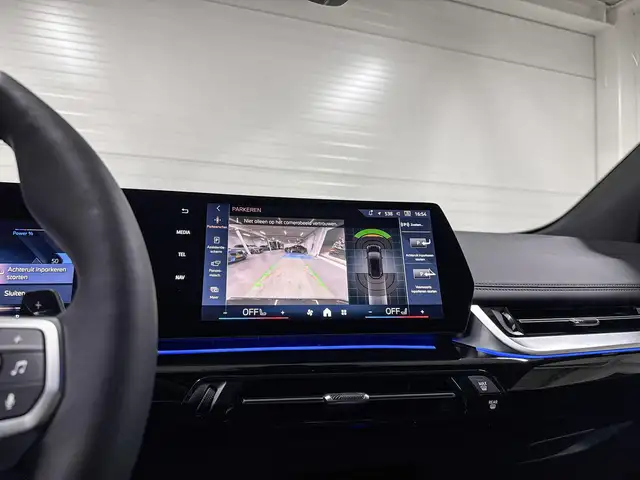 BMW 2 Series view 14