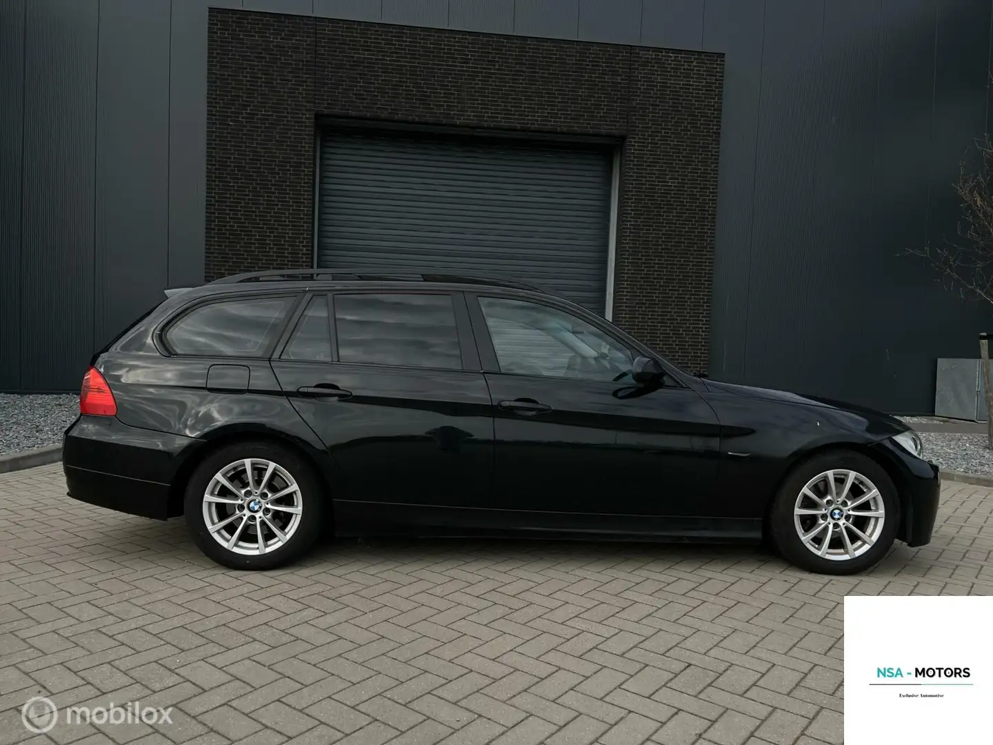 BMW 325 3-serie Touring 325i High Executive|PANO|PRK SENS| Zwart - 2