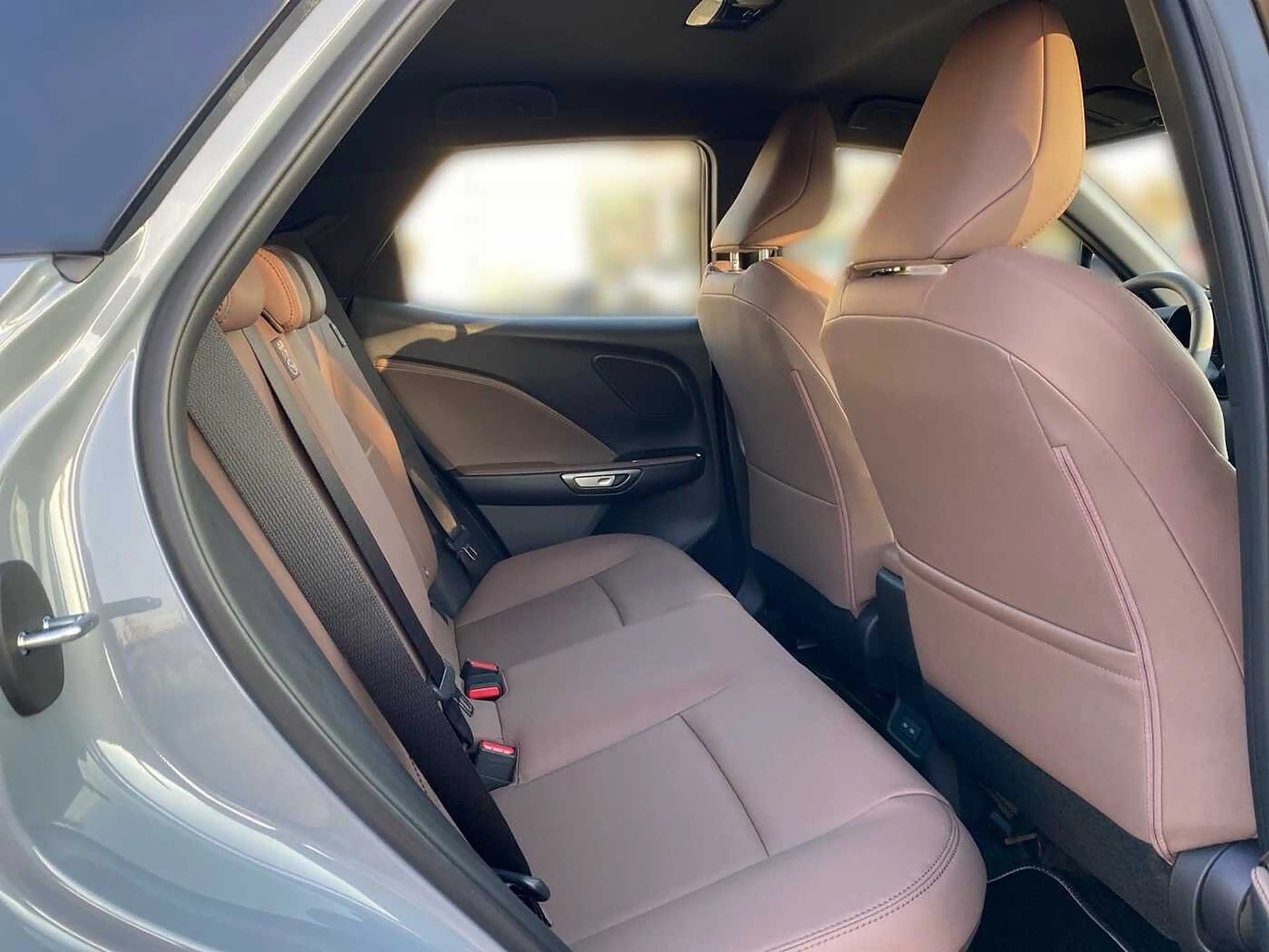 Lexus LBX 1.5 Hybrid Elegant, Safe&Sound Technologie-P — photo 7
