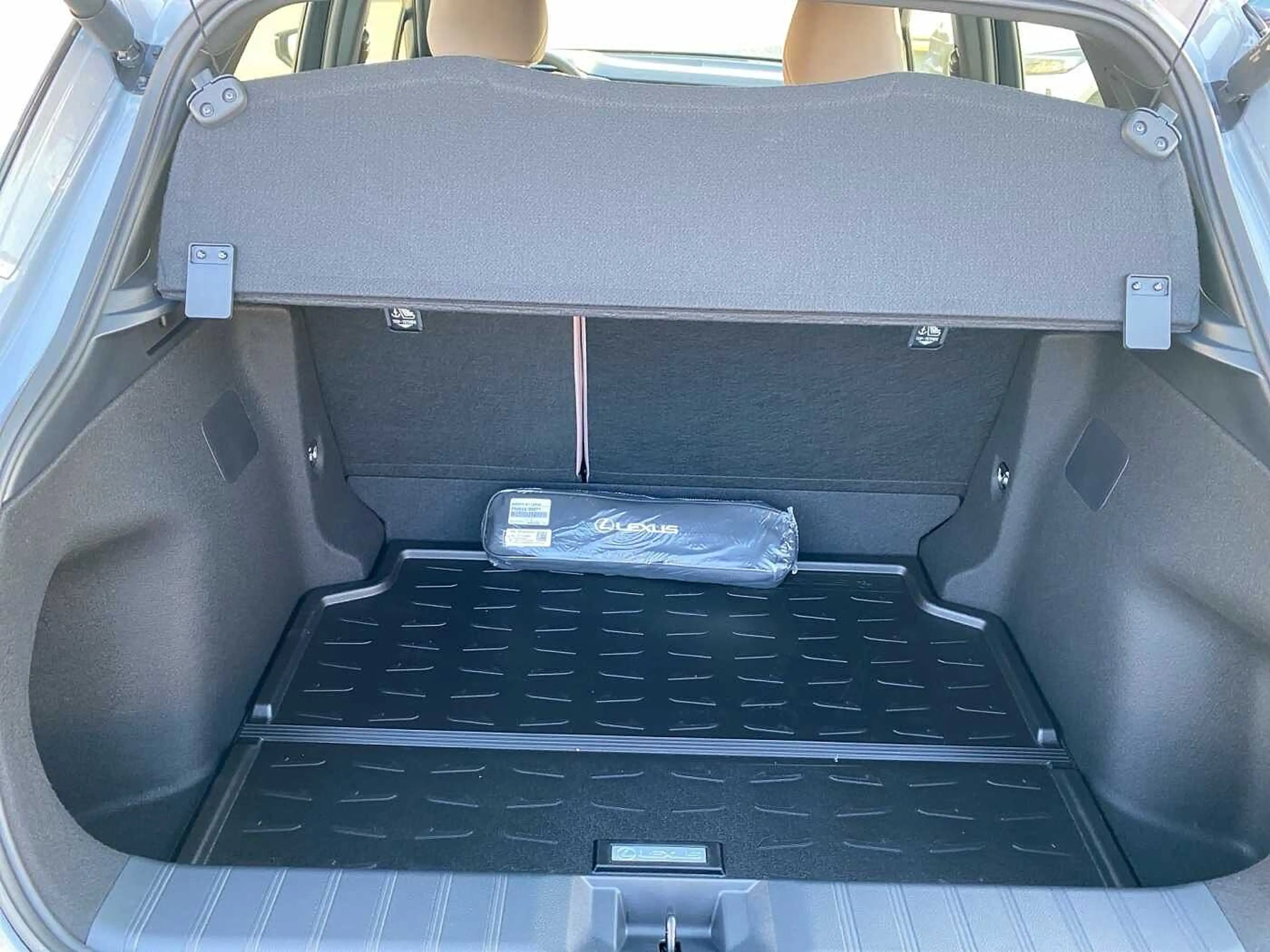Lexus LBX 1.5 Hybrid Elegant, Safe&Sound Technologie-P — photo 10