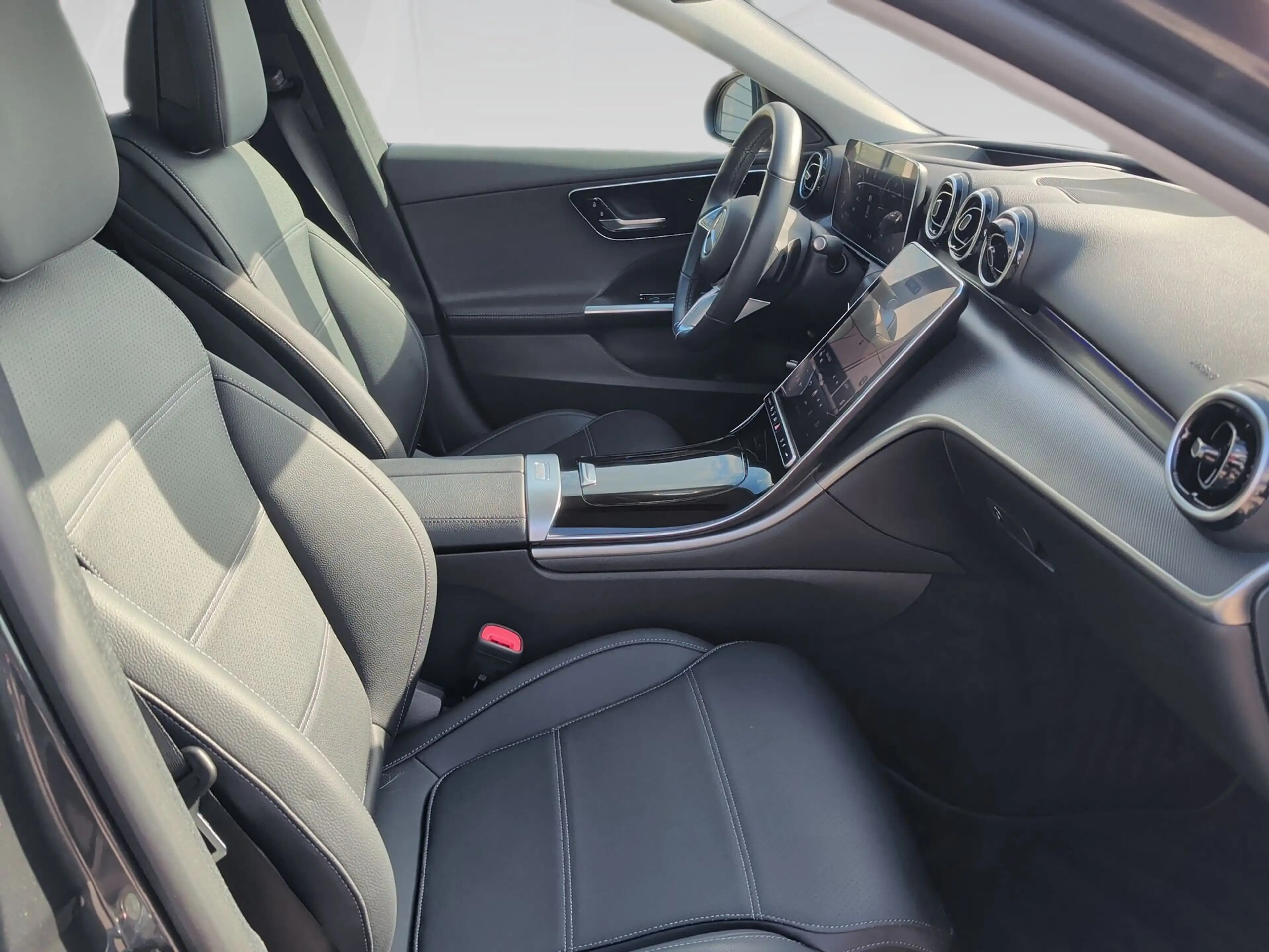 Mercedes-Benz C 220 d 4M Avantg Leder+Distro+Pano+HUD+360+AHK+DigiL+St — photo 12