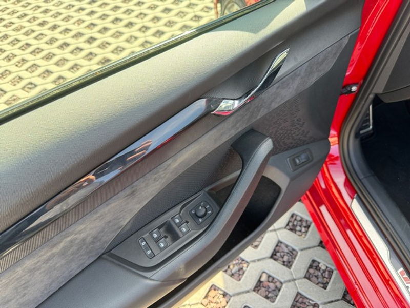 Skoda Octavia Combi RS Plus 2.0 TSI DSG+STHZ+PANO+ACC+ — photo 11