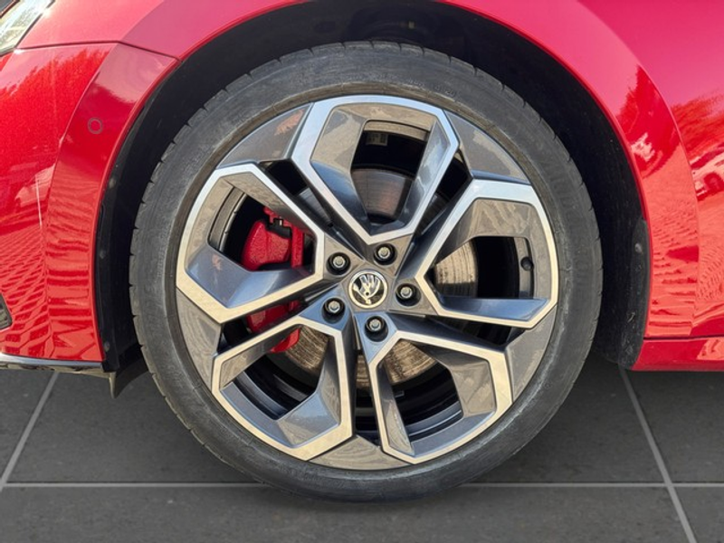 Skoda Octavia Combi RS Plus 2.0 TSI DSG+STHZ+PANO+ACC+ — photo 9