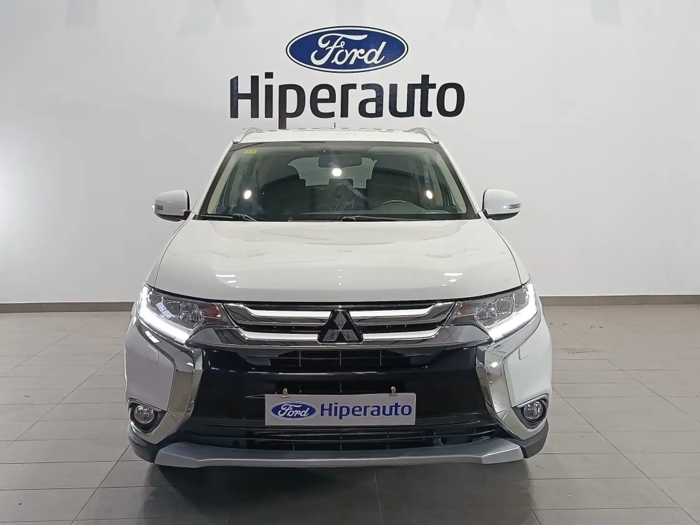 Mitsubishi Outlander 220DI-D Motion AT 4WD Blanco - 2