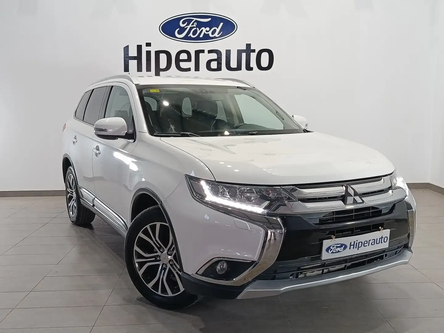 Mitsubishi Outlander 220DI-D Motion AT 4WD Blanco - 1