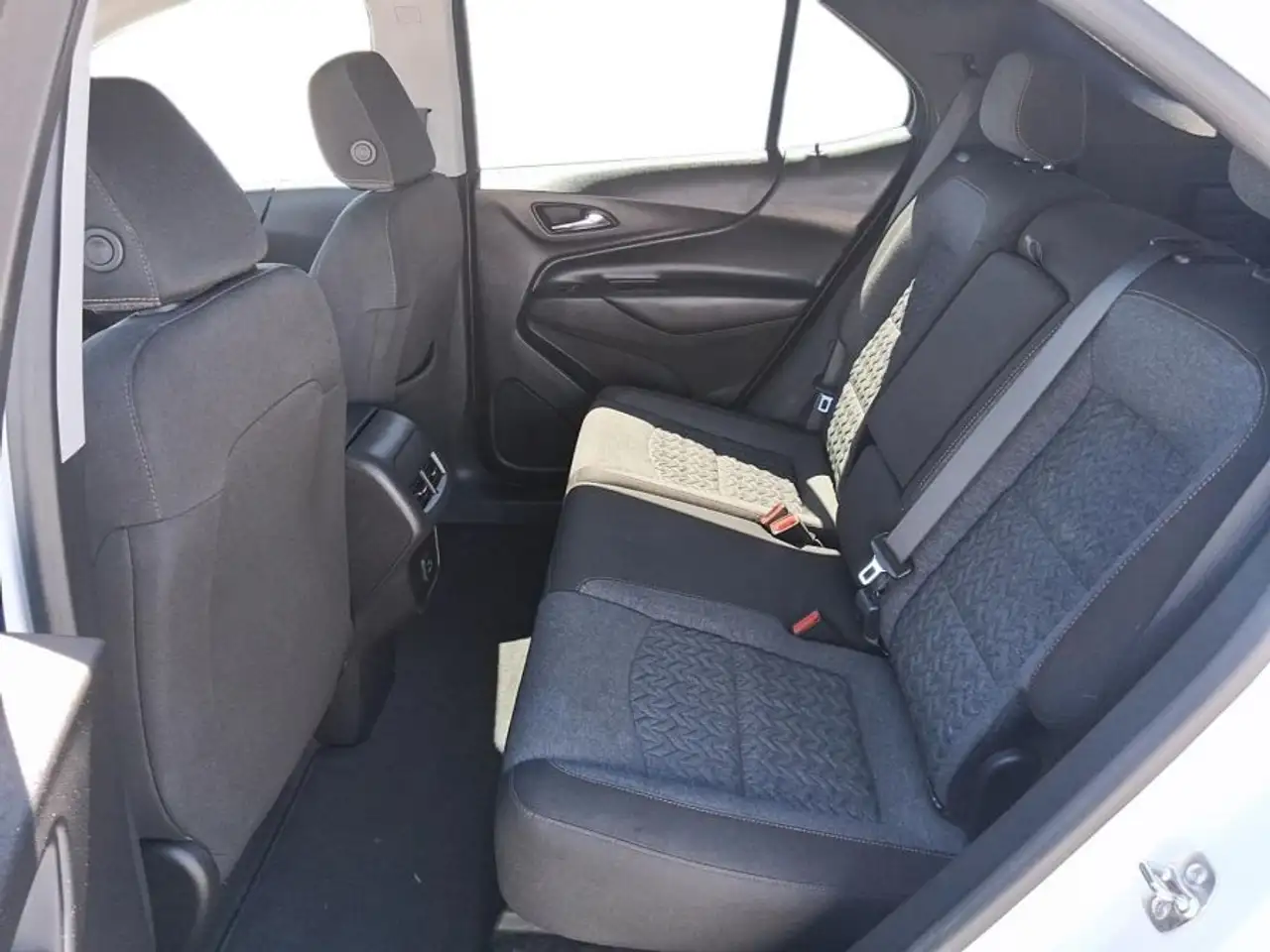 Chevrolet Equinox photo Chevrolet Equinox