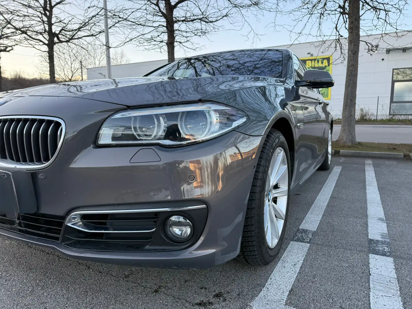 BMW 525 525d xDrive Aut. Braun - 2